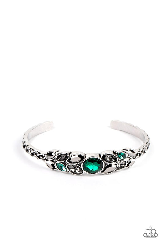 Vogue Vineyard - Green - Paparazzi Bracelet Image