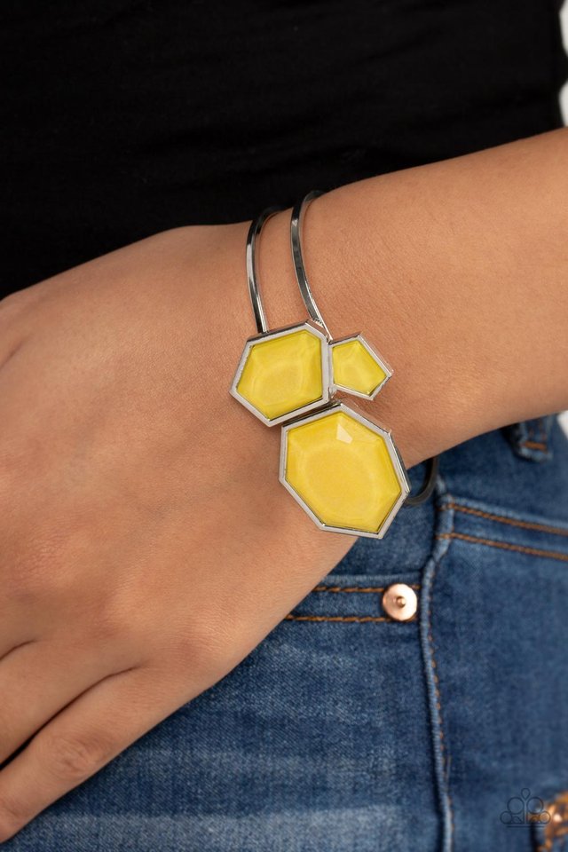 Tourist TRAPEZOID - Yellow - Paparazzi Bracelet Image