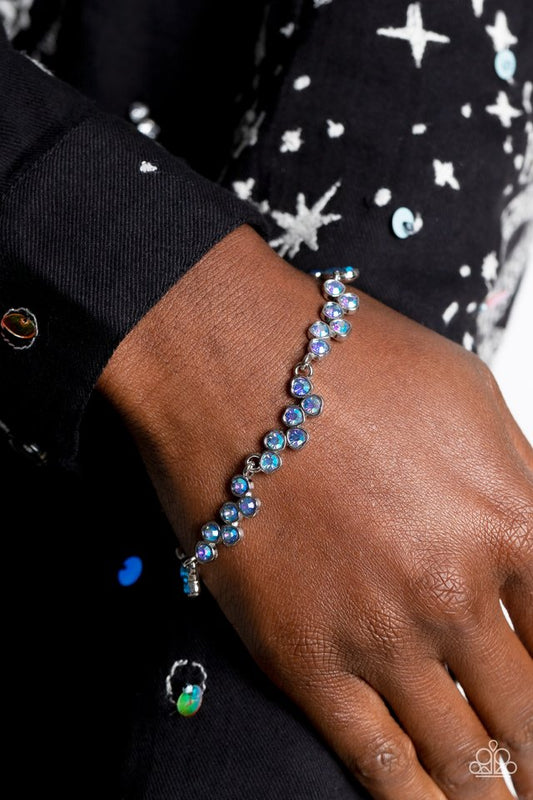 Flatter Yourself - Blue - Paparazzi Bracelet Image