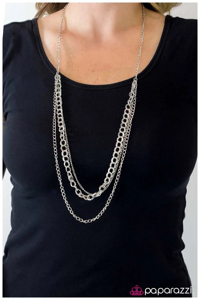 Paparazzi Necklace ~ Top Of The Chain - Silver