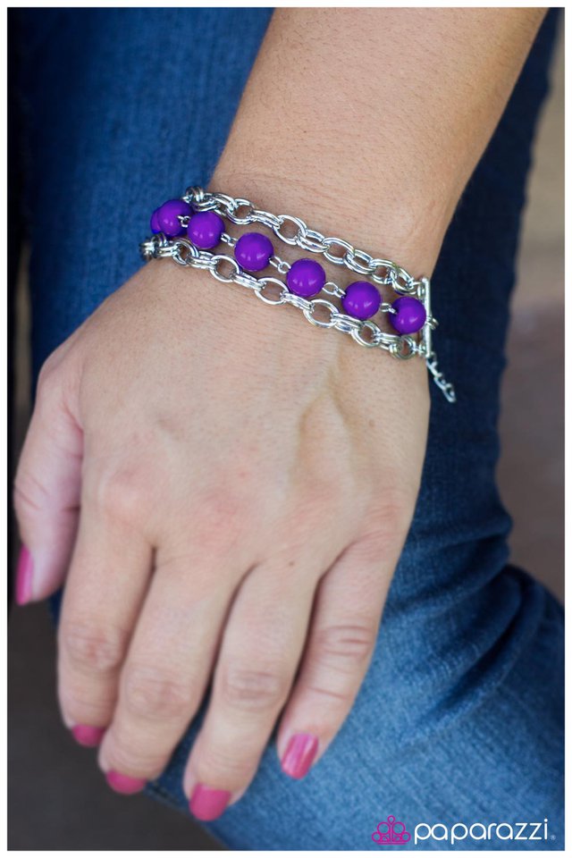 Paparazzi Bracelet ~ Stuck In The Middle -Purple