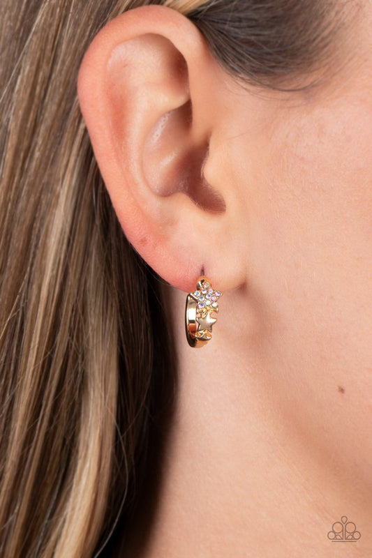 Starfish Showpiece - Multi - Paparazzi Earring Image