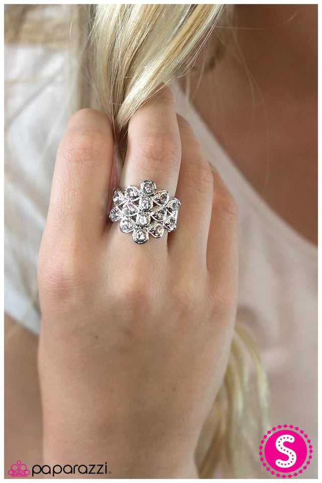 Paparazzi Ring ~ Poor Little Rich Girl - White