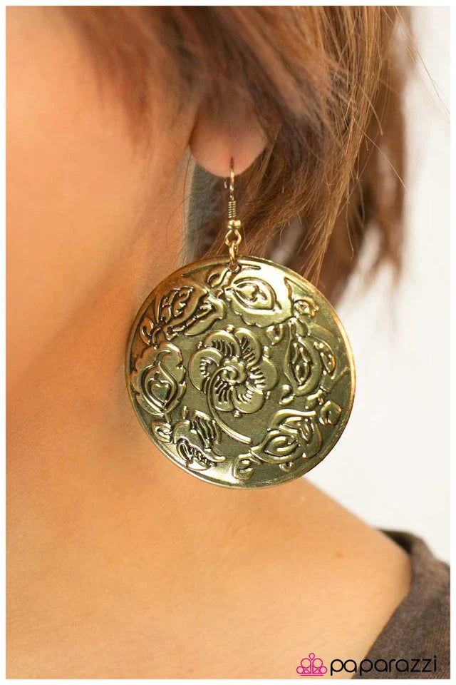 Paparazzi Earring ~ Island Hopping - Brass