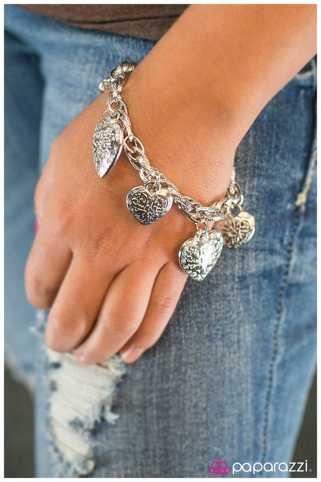 Paparazzi Bracelet ~ This Heart Of Mine - Silver