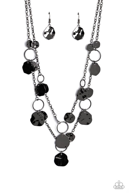 Hammered Horizons - Black - Paparazzi Necklace Image