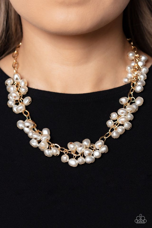 Pearl Parlor - Gold - Paparazzi Necklace Image