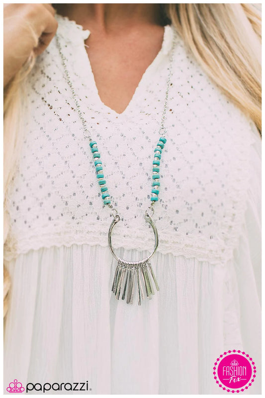 Collar Paparazzi ~ Keep Me Hanging On - Azul