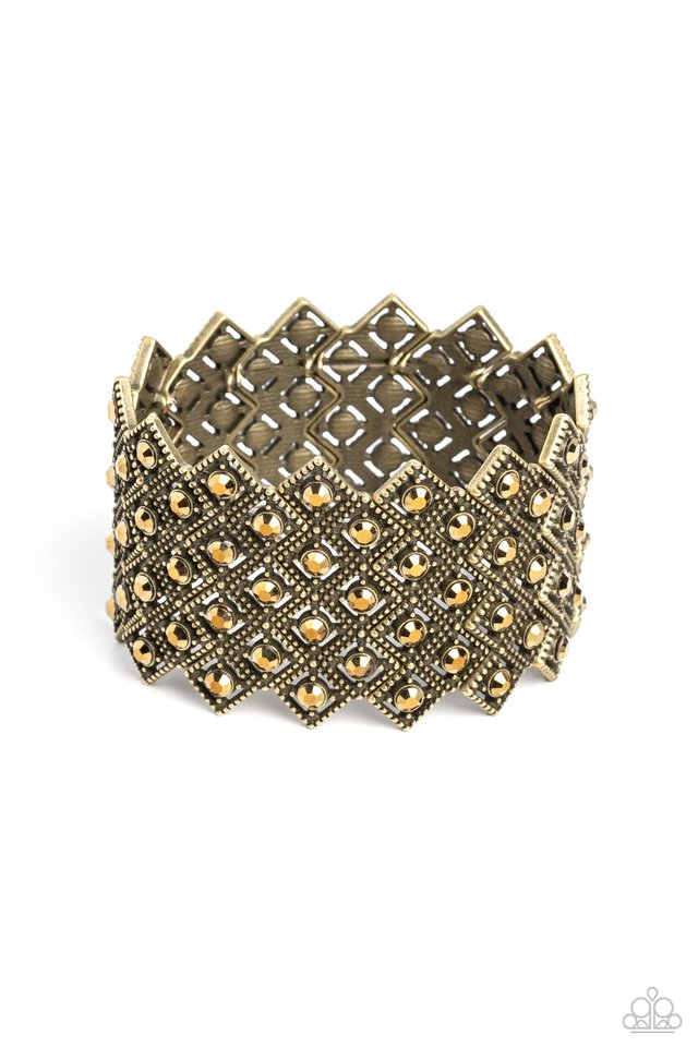 DECO in the Rough - Brass - Paparazzi Bracelet Image