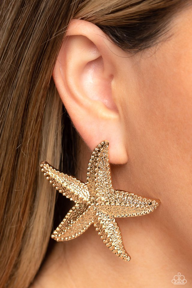 Starfish Season - Gold - Paparazzi Earring Image