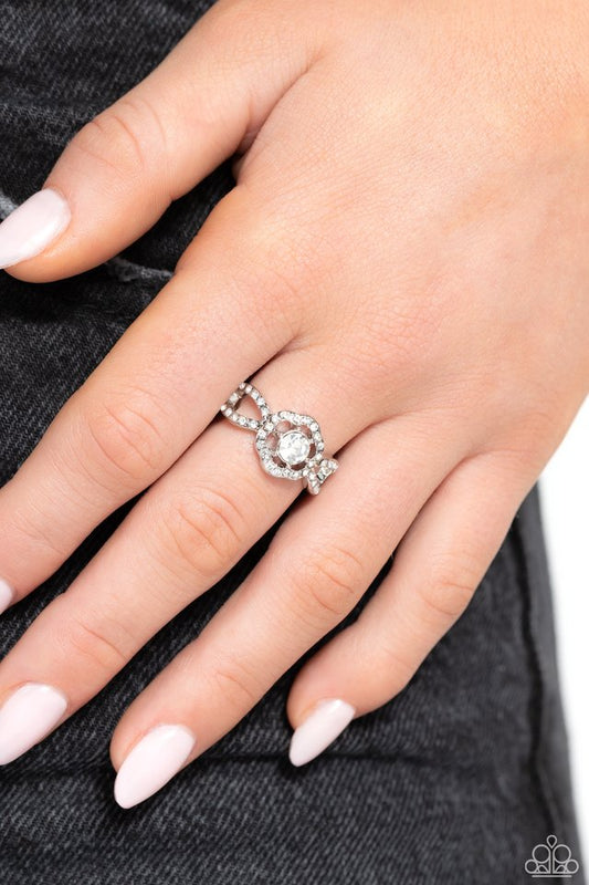 Will FLOWER - White - Paparazzi Ring Image