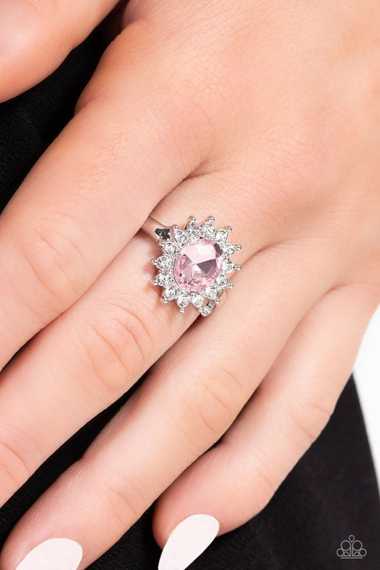 Red Carpet Reveal - Pink - Paparazzi Ring Image