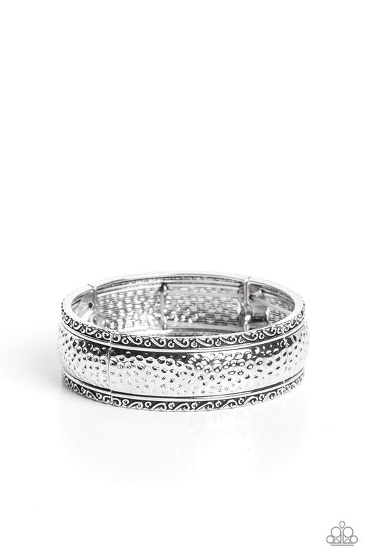 Textile Tenor - Silver - Paparazzi Bracelet Image