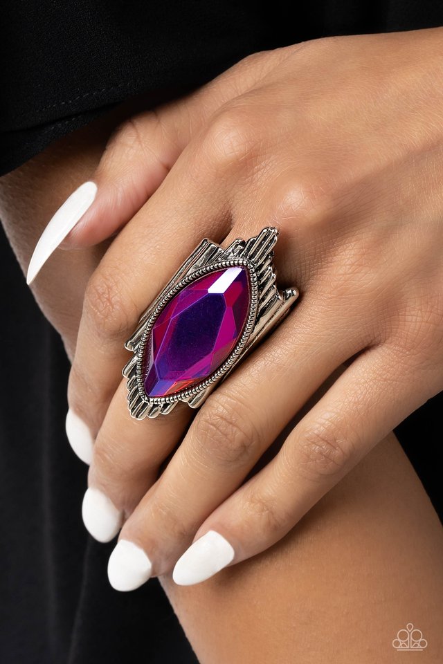 Stunning Showman - Pink - Paparazzi Ring Image