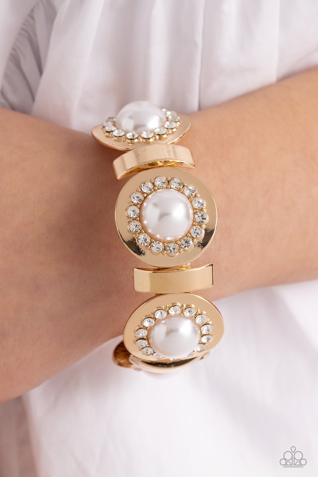 Summer Serenade - Gold - Paparazzi Bracelet Image