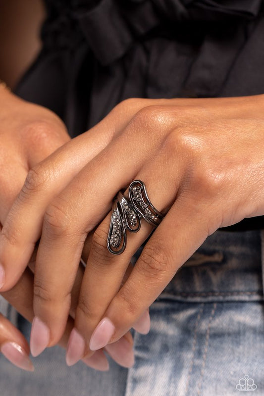 Flared Fashion - Black - Paparazzi Ring Image