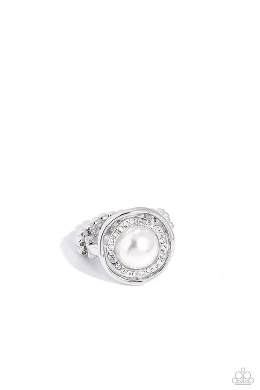 Chic Center - White - Paparazzi Ring Image