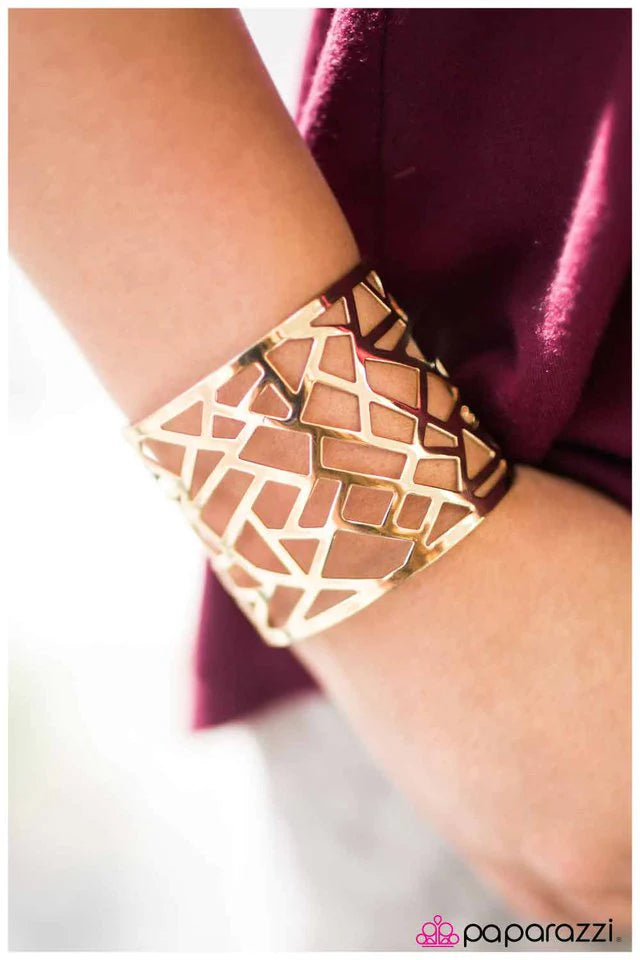 Pulsera Paparazzi ~ Fracturada - Oro