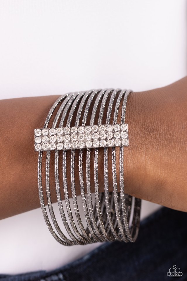 Shimmery Silhouette - Black - Paparazzi Bracelet Image