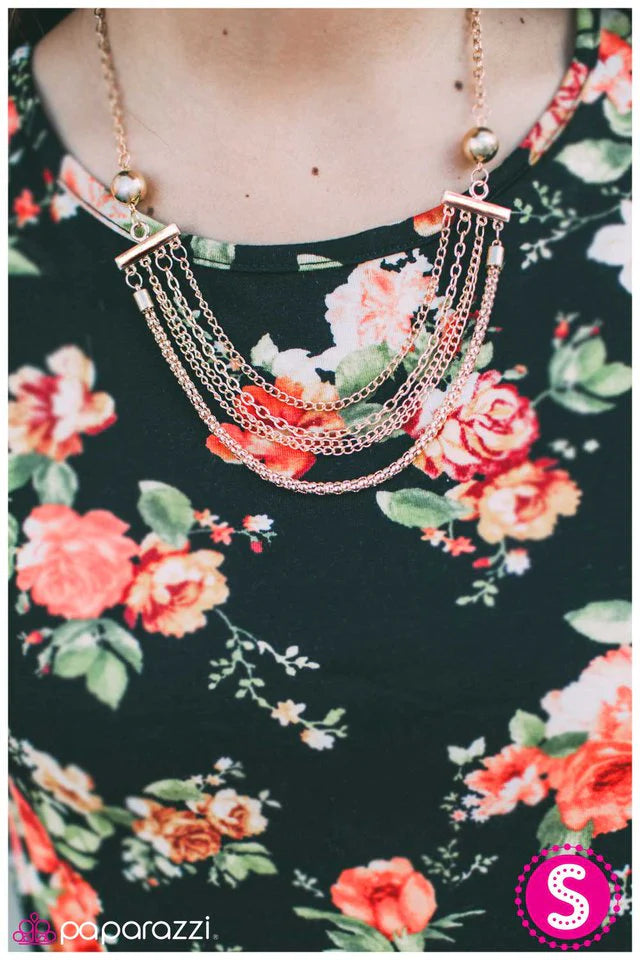 Collar Paparazzi ~ Mai Tai metálico - Dorado