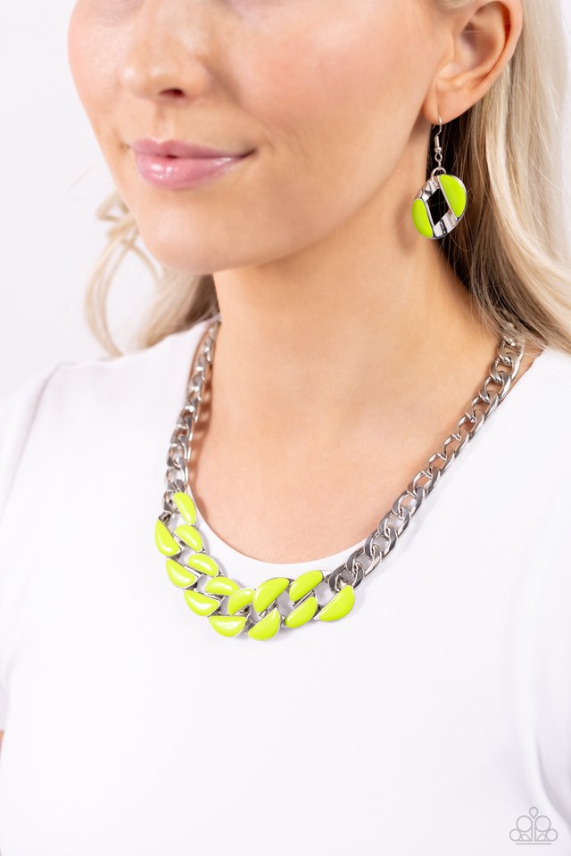 CURB Craze - Green - Paparazzi Necklace Image