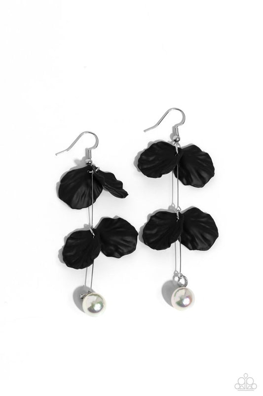 Edwardian Era - Black - Paparazzi Earring Image