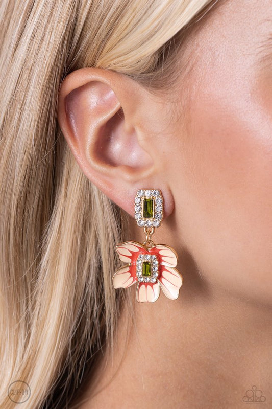 Colorful Clippings - Green - Paparazzi Earring Image