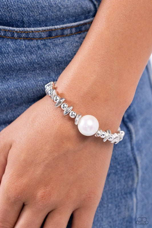 Chiseled Class - White - Paparazzi Bracelet Image