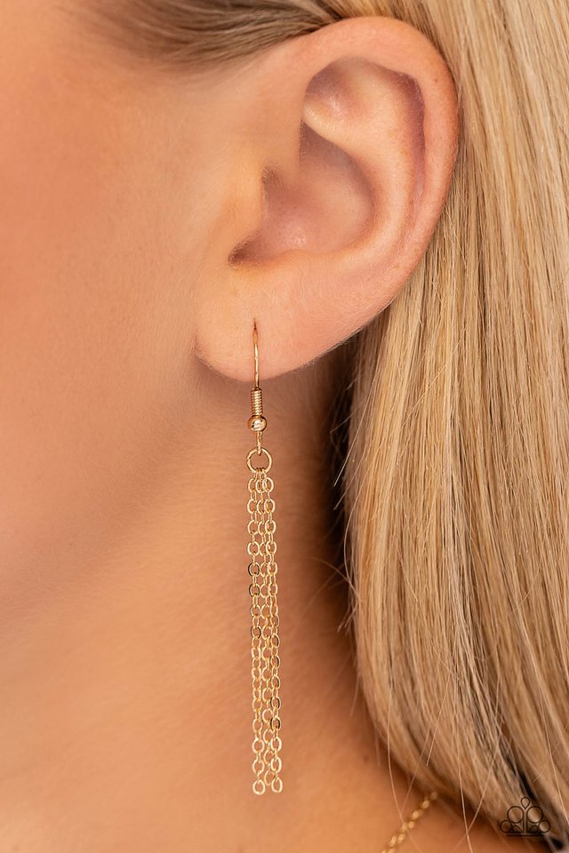 Leave Your Initials - Gold - E - Paparazzi Necklace Image