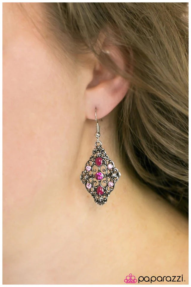 Paparazzi Earring ~ New York, New York - Pink