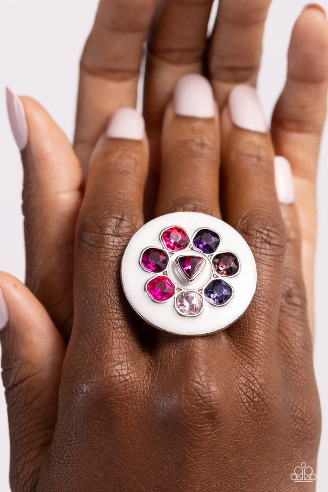 Captivating Centerpiece - Pink - Paparazzi Ring Image