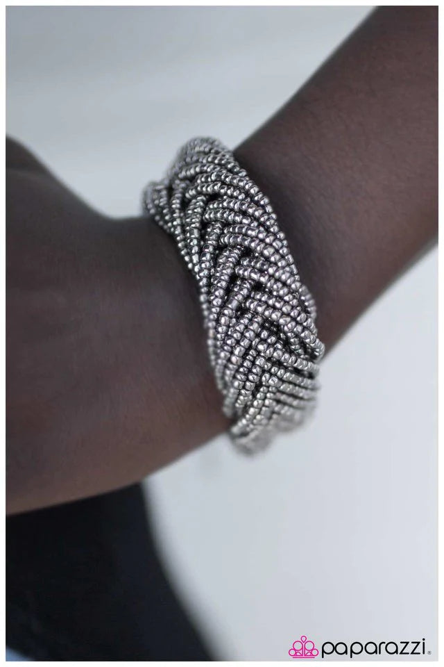 Pulsera Paparazzi ~ Youre All I BEAD - Plata