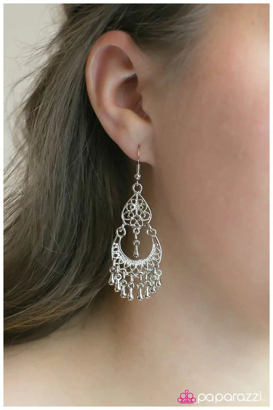 Paparazzi Earring ~ Metallic Maven - Silver