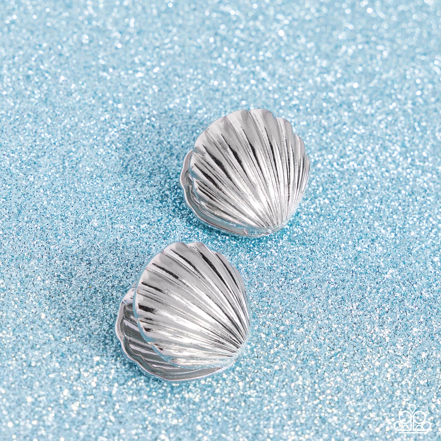 Paparazzi Earring ~ Seashell Surprise - Silver