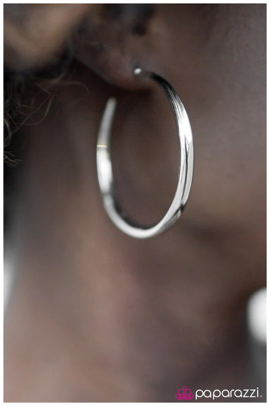 Pendiente Paparazzi ~ Princesa de Bel Air - Plata
