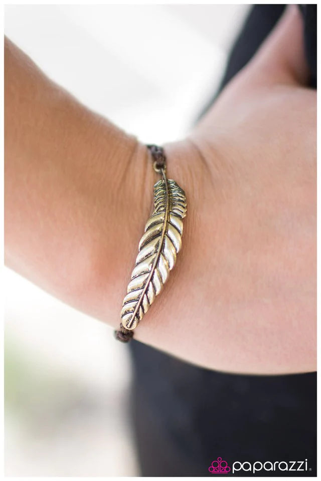 Paparazzi Bracelet ~ Under the FEATHER - Brass