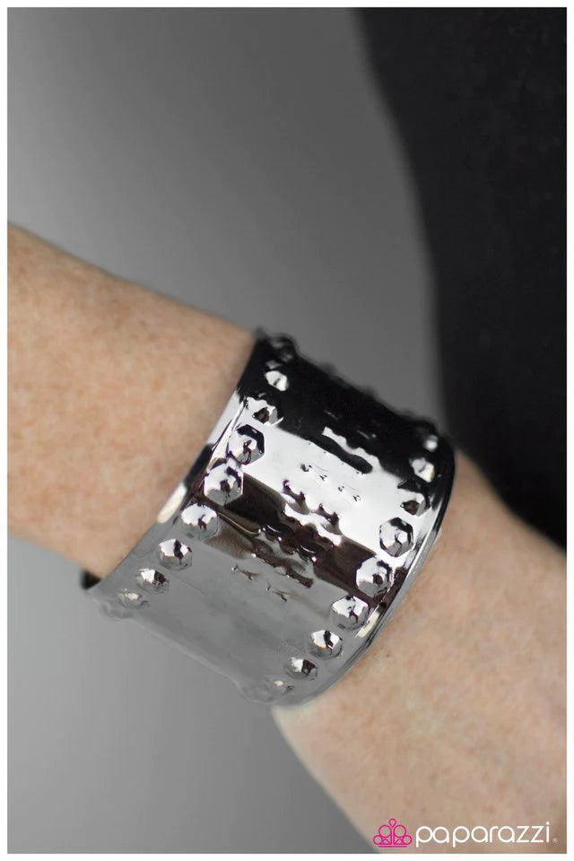 Pulsera Paparazzi ~ Fight Club - Negra