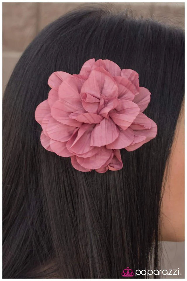 Paparazzi Hair Accessories ~ A Room With A View - Pink