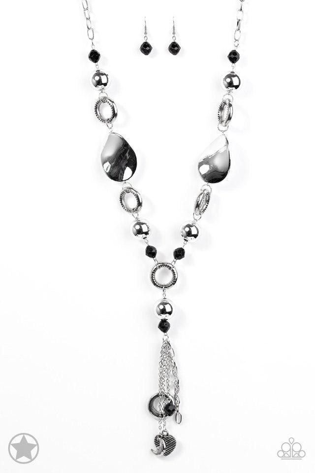 Paparazzi Necklace Blockbuster - Total Eclipse Of the Heart - Silver