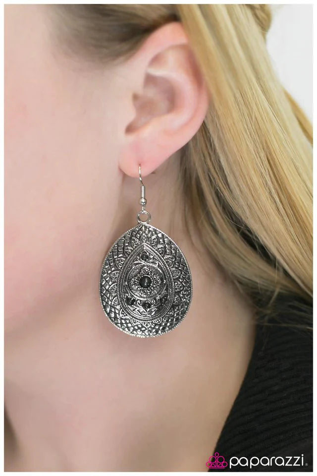 Paparazzi Earring ~ A Drop In The Bucket - Silver