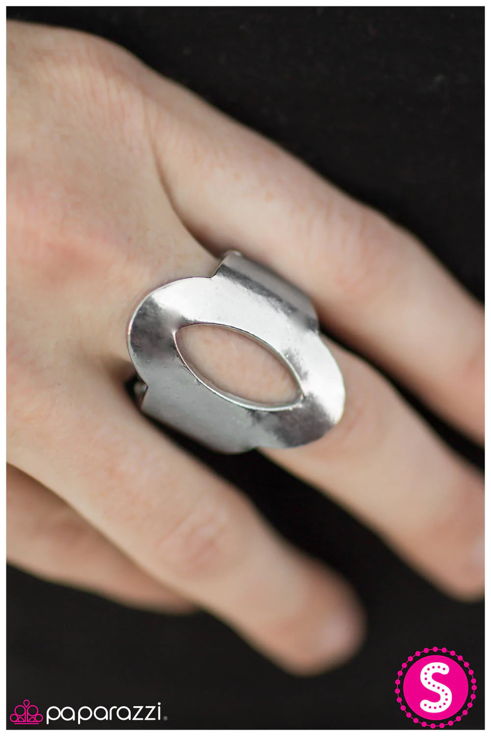 Paparazzi Ring ~ Loop - De - Loop - Silver