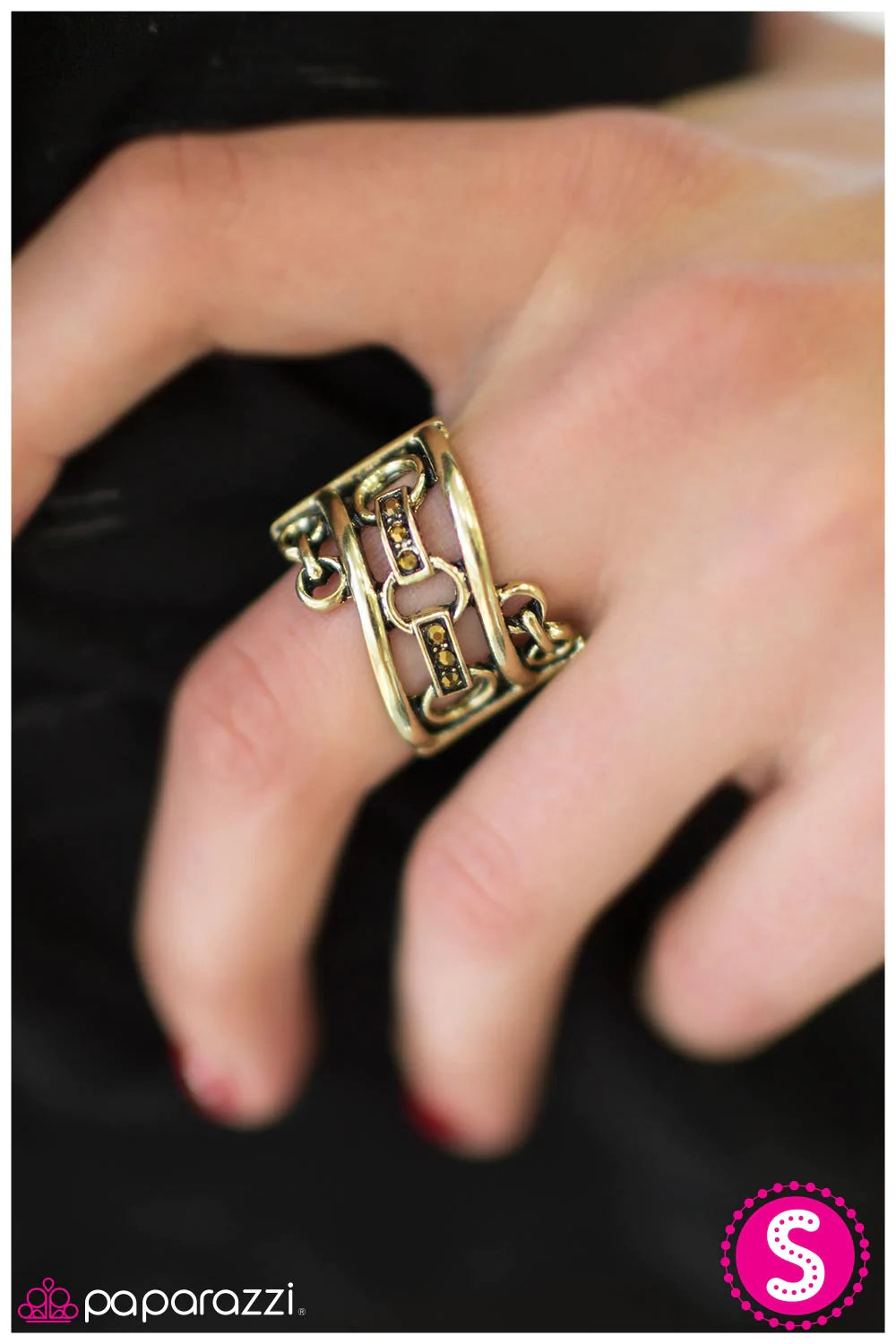 Paparazzi Ring ~ Make Me Sway - Brass