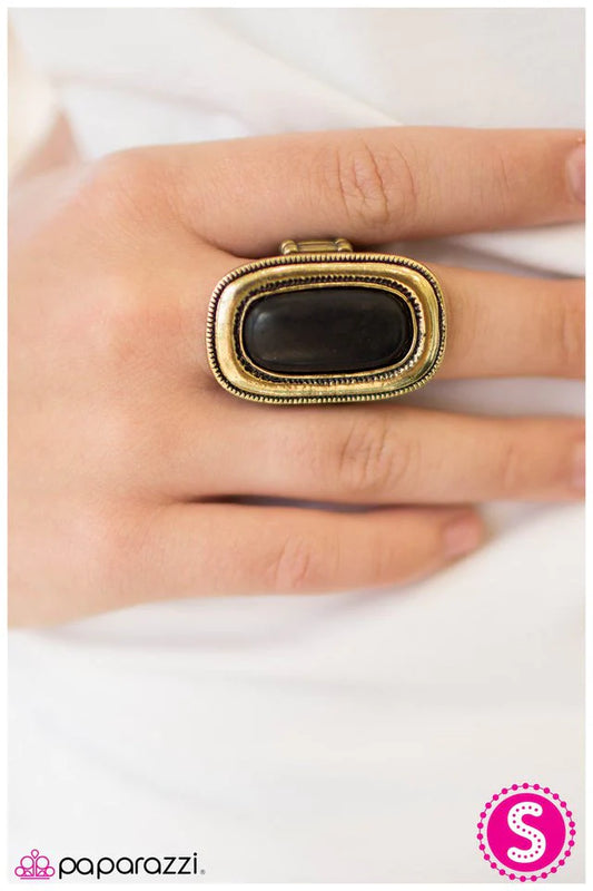 Anillo Paparazzi ~ Un poquito Country - Negro