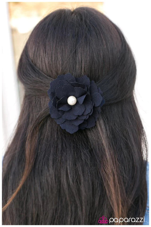 Accesorios para el cabello de Paparazzi ~ Él me ama - Azul