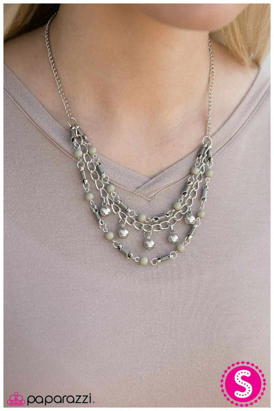 Collar Paparazzi ~ Solo lo mejor - Verde