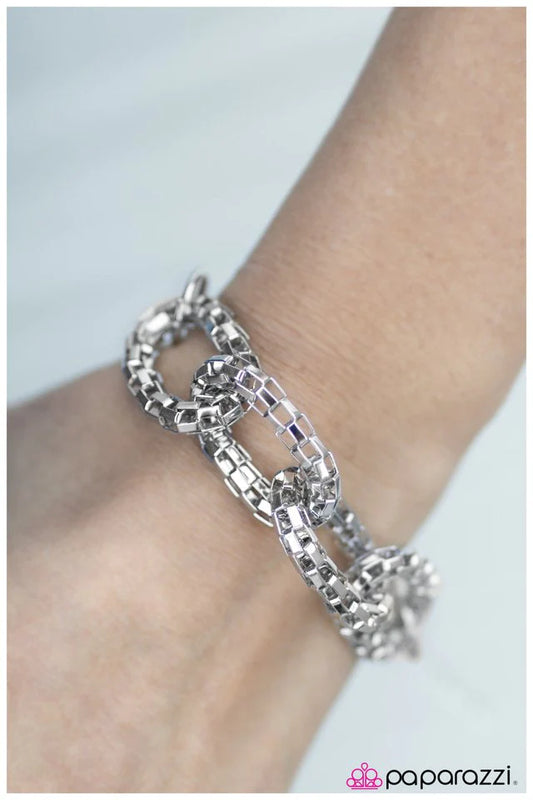 Paparazzi Bracelet ~ Look Alive! - Silver