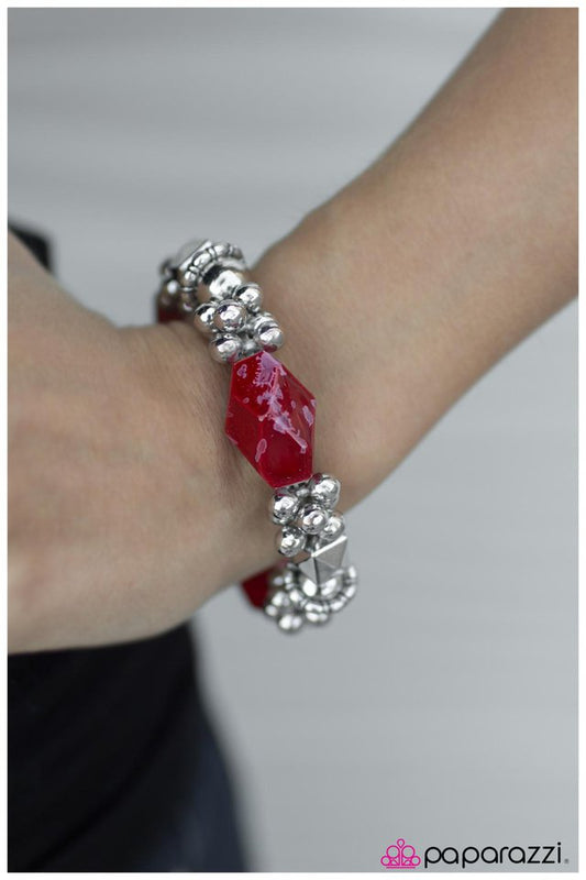 Pulsera Paparazzi ~ Rockin and A Rollin - Rojo