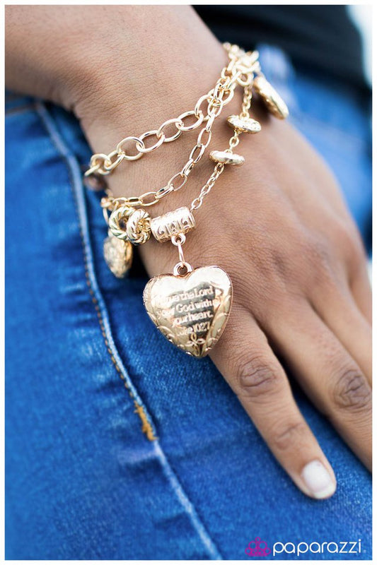 Pulsera Paparazzi ~ After My Own Heart - Oro