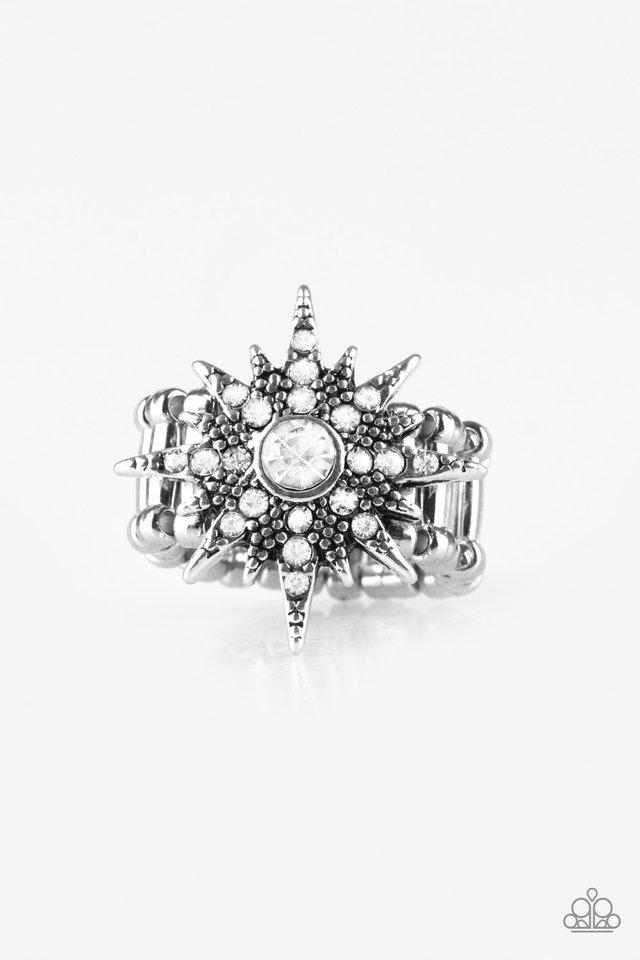 Anillo Paparazzi ~ Super Stellar - Blanco