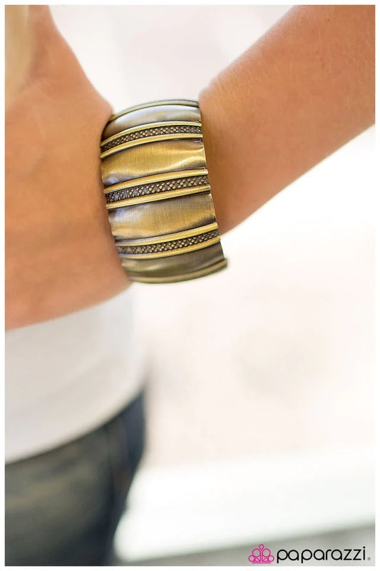 Paparazzi Bracelet ~ Thats a Cinch - Brass